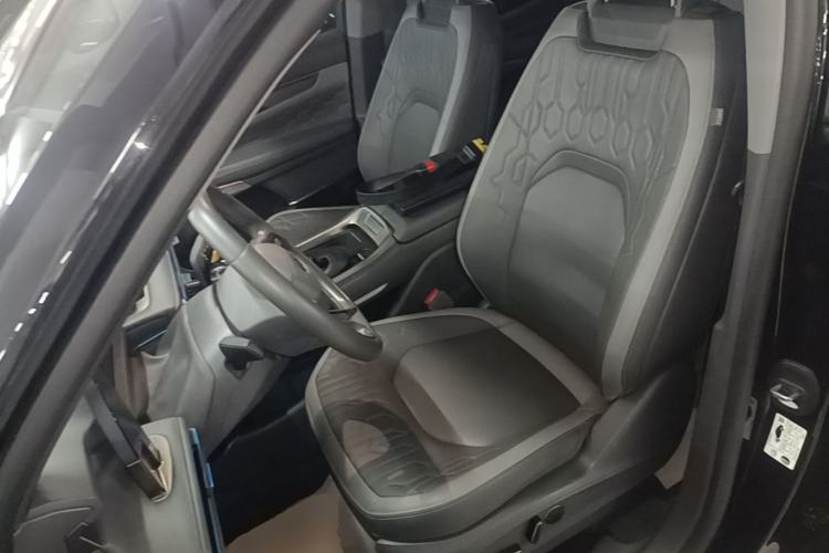 Used Ford Edge 2023 Ford Explorer L 2.0T EcoBoost Two-Wheel Drive 7-Seater Luxury Model Left Front Seat