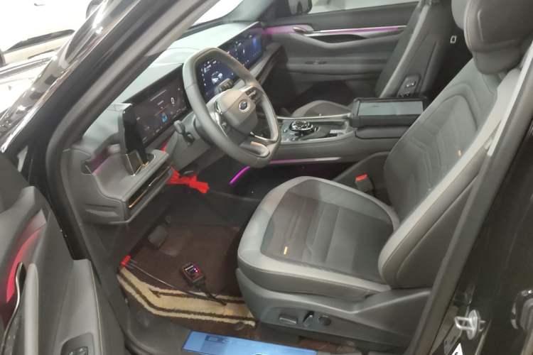Used Ford Edge 2023 Edge L 2.0T EcoBoost E-Hybrid Four-Wheel Drive Seven-Seat Supreme Model Left Front Seat