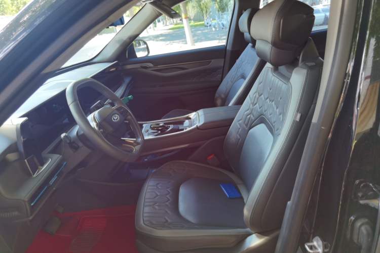 Used Ford Edge 2023 Ford Explorer L 2.0T EcoBoost E-Hybrid Two-Wheel Drive 7-Seater Luxury Model Left Front Seat