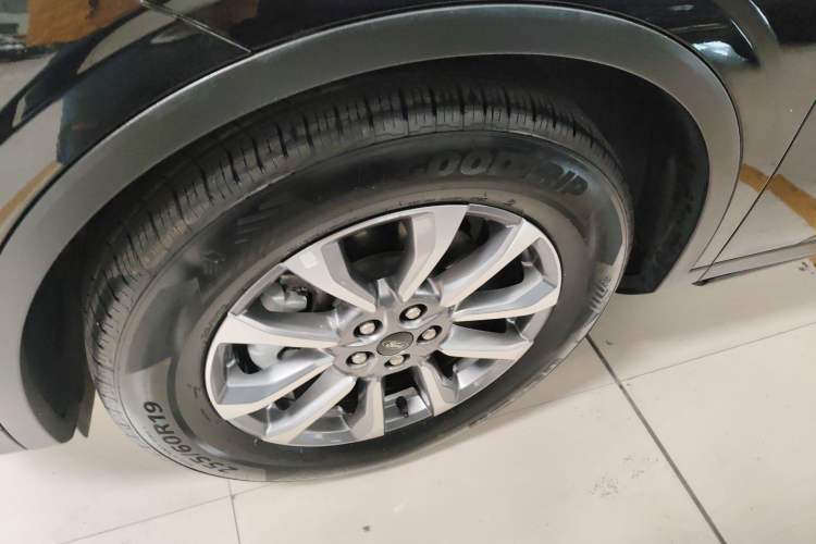 Used Ford Edge 2023 Ford Explorer L 2.0T EcoBoost Two-Wheel Drive 7-Seater Luxury Model Left Front Wheel Hub
