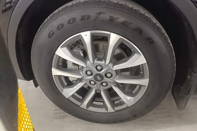Used Ford Edge 2023 Ford Explorer L 2.0T EcoBoost Two-Wheel Drive 7-Seater Luxury Model Left Front Wheel Hub