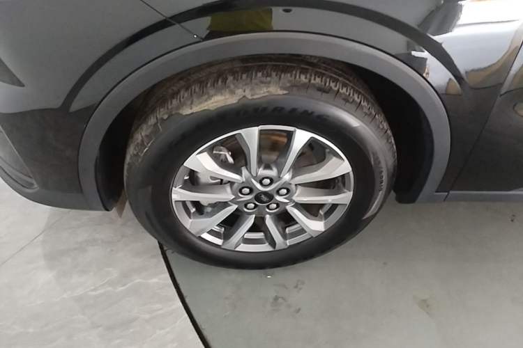 Used Ford Edge 2023 Ford Explorer L 2.0T EcoBoost E-Hybrid Two-Wheel Drive 7-Seater Luxury Model Left Front Wheel Hub