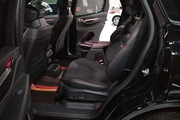 Used Ford Edge 2023 Ford Explorer L 2.0T EcoBoost E-Hybrid Four-Wheel Drive 7-Seater ST-Line Left Rear Seat