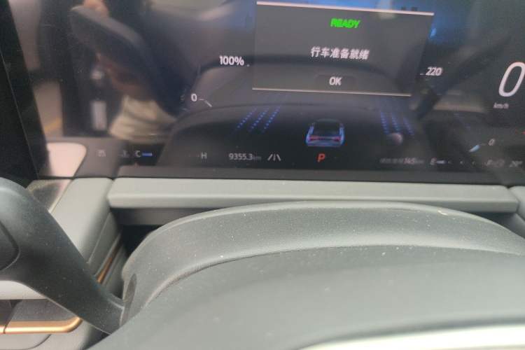 Used Ford Edge 2023 Edge L 2.0T EcoBoost E-Hybrid Four-Wheel Drive Seven-Seat Supreme Model Odometer Close Up