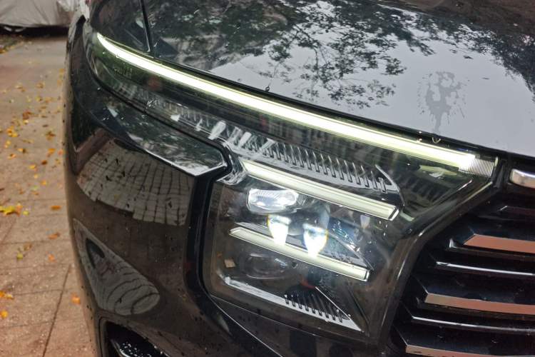 Used Ford Edge 2023 Ford Explorer L 2.0T EcoBoost Two-Wheel Drive 7-Seater Luxury Model Right Front Headlight