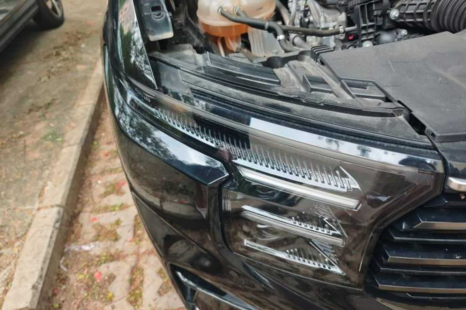 Used Ford Edge 2023 Ford Explorer L 2.0T EcoBoost Two-Wheel Drive 7-Seater Luxury Model Right Front Headlight