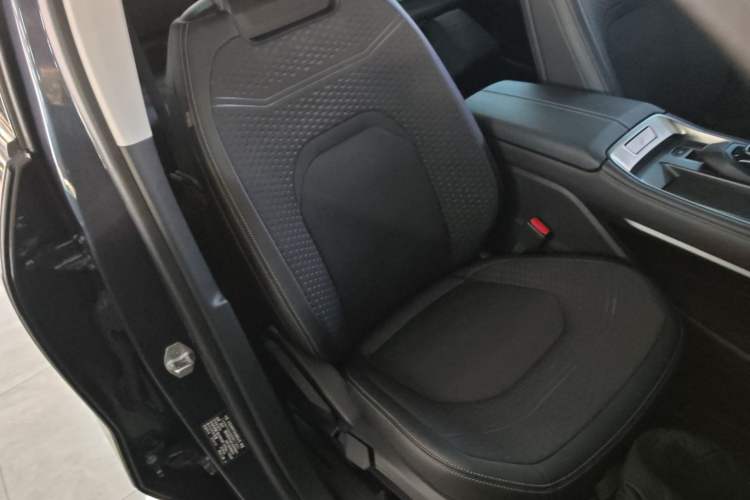 Used Ford Edge 2023 Ford Explorer L 2.0T EcoBoost Two-Wheel Drive 5-Seater Fashion Edition Right Front Seat