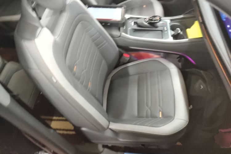 Used Ford Edge 2023 Edge L 2.0T EcoBoost E-Hybrid Four-Wheel Drive Seven-Seat Supreme Model Right Front Seat