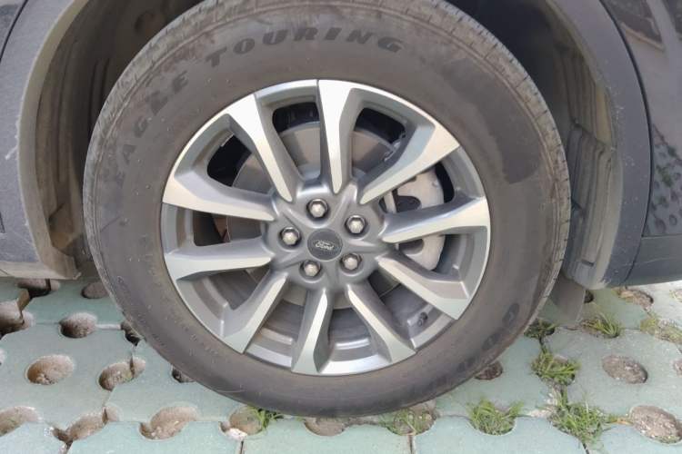 Used Ford Edge 2023 Ford Explorer L 2.0T EcoBoost Two-Wheel Drive 7-Seater Luxury Model Right Front Wheel Hub