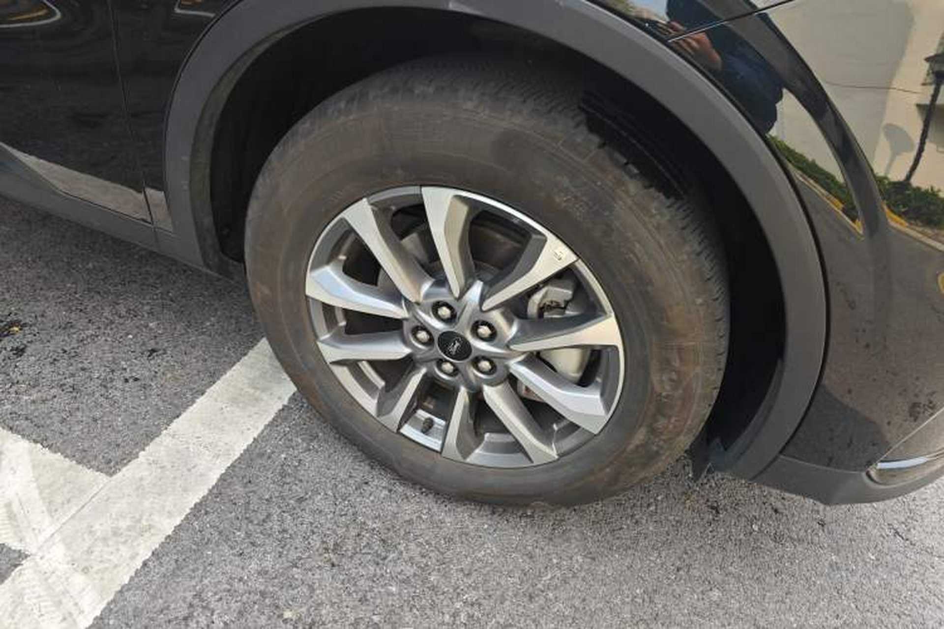 Used Ford Edge 2023 Ford Explorer L 2.0T EcoBoost Two-Wheel Drive 7-Seater Luxury Model Right Front Wheel Hub