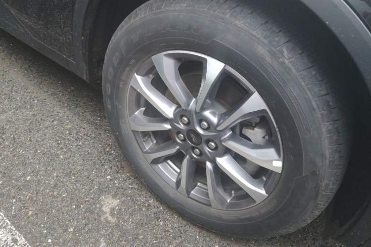 Used Ford Edge 2023 Ford Explorer L 2.0T EcoBoost Two-Wheel Drive 7-Seater Luxury Model Right Front Wheel Hub