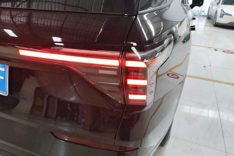 Used Ford Edge 2023 Ford Explorer L 2.0T EcoBoost Two-Wheel Drive 7-Seater Luxury Model Right Rear Taillight