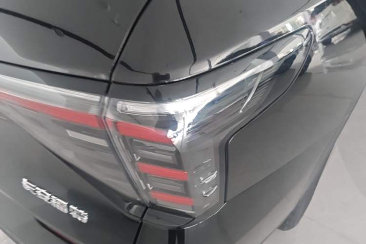 Used Ford Edge 2023 Ford Explorer L 2.0T EcoBoost Two-Wheel Drive 7-Seater Luxury Model Right Rear Taillight