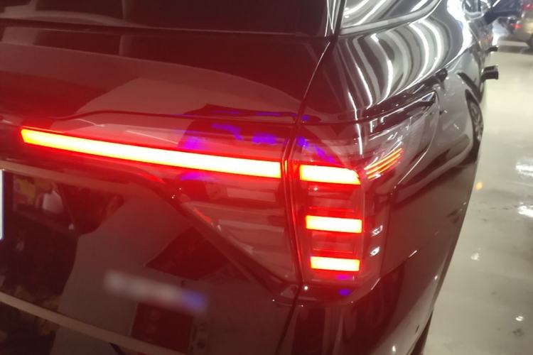 Used Ford Edge 2023 Edge L 2.0T EcoBoost E-Hybrid Four-Wheel Drive Seven-Seat Supreme Model Right Rear Taillight