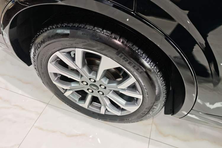 Used Ford Edge 2023 Edge L 2.0T EcoBoost E-Hybrid Four-Wheel Drive Seven-Seat Supreme Model Right Rear Wheel Hub