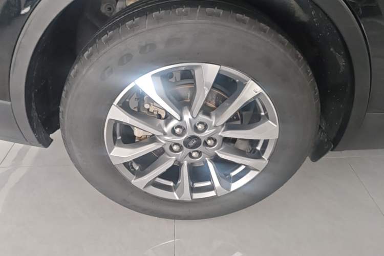 Used Ford Edge 2023 Ford Explorer L 2.0T EcoBoost Two-Wheel Drive 7-Seater Luxury Model Right Rear Wheel Hub