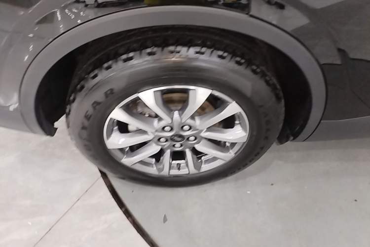 Used Ford Edge 2023 Ford Explorer L 2.0T EcoBoost E-Hybrid Two-Wheel Drive 7-Seater Luxury Model Right Rear Wheel Hub