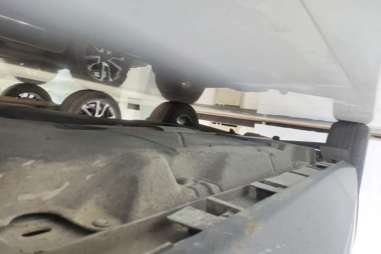 Used Ford Edge 2023 Ford Explorer L 2.0T EcoBoost Two-Wheel Drive 7-Seater Luxury Model Right Side Sill