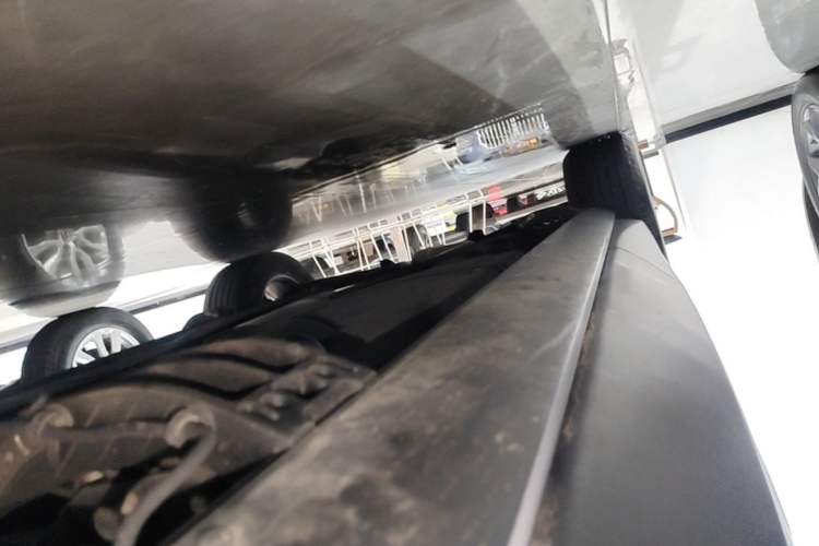 Used Ford Edge 2023 Ford Explorer L 2.0T EcoBoost Two-Wheel Drive 7-Seater Luxury Model Right Side Sill