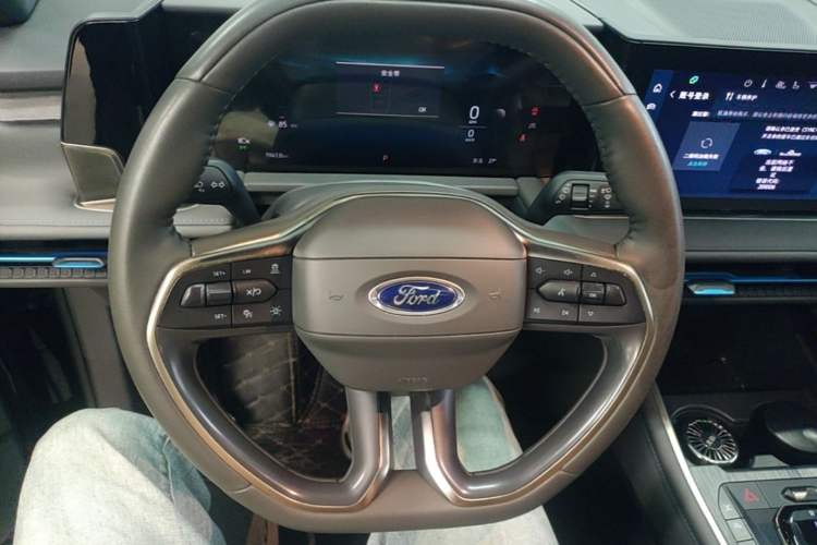 Used Ford Edge 2023 Ford Explorer L 2.0T EcoBoost Two-Wheel Drive 7-Seater Luxury Model Steering Wheel