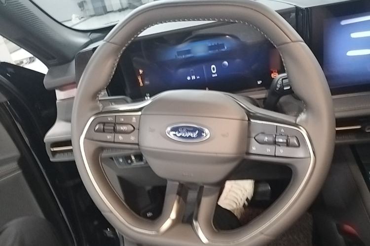 Used Ford Edge 2023 Ford Explorer L 2.0T EcoBoost Four-Wheel Drive 7-Seater Supreme Model Steering Wheel