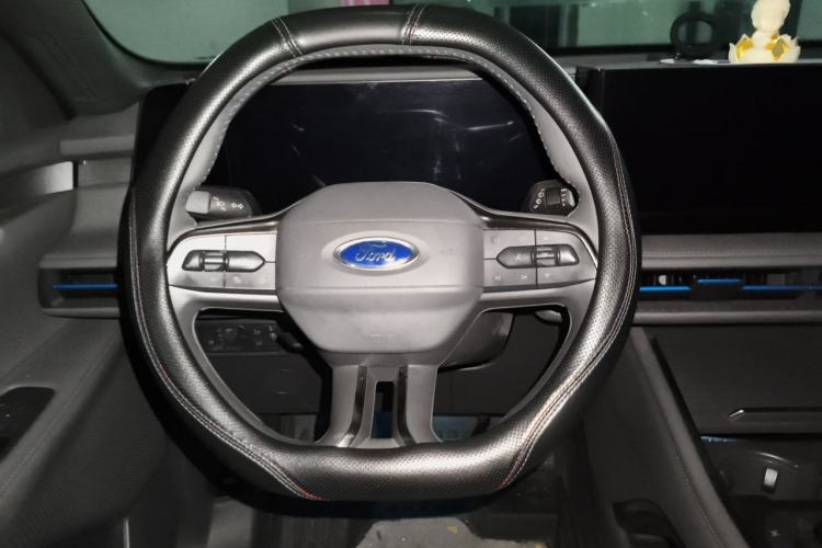 Used Ford Edge 2023 Ford Explorer L 2.0T EcoBoost E-Hybrid Two-Wheel Drive 7-Seater Luxury Model Steering Wheel
