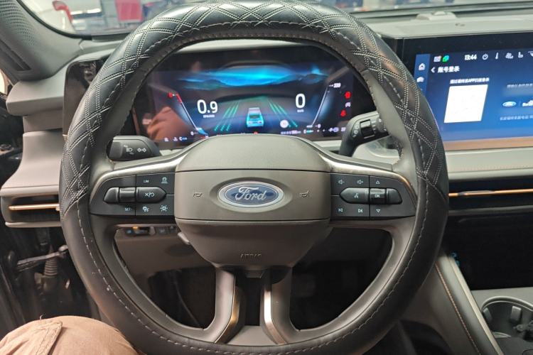 Used Ford Edge 2023 Ford Explorer L 2.0T EcoBoost Four-Wheel Drive 7-Seater Supreme Model Steering Wheel