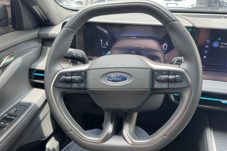 Used Ford Edge 2023 Ford Explorer L 2.0T EcoBoost Two-Wheel Drive 7-Seater Luxury Model Steering Wheel