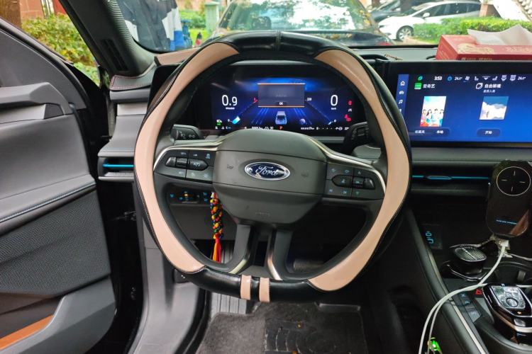 Used Ford Edge 2023 Ford Explorer L 2.0T EcoBoost Two-Wheel Drive 7-Seater Luxury Model Steering Wheel