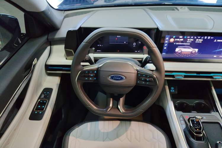 Used Ford Edge 2023 Ford Explorer L 2.0T EcoBoost Two-Wheel Drive 7-Seater Luxury Model Steering Wheel