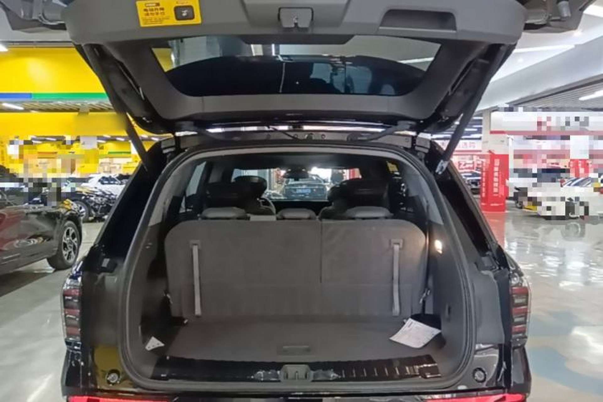 Used Ford Edge 2023 Ford Explorer L 2.0T EcoBoost Four-Wheel Drive 7-Seater Supreme Model Trunk