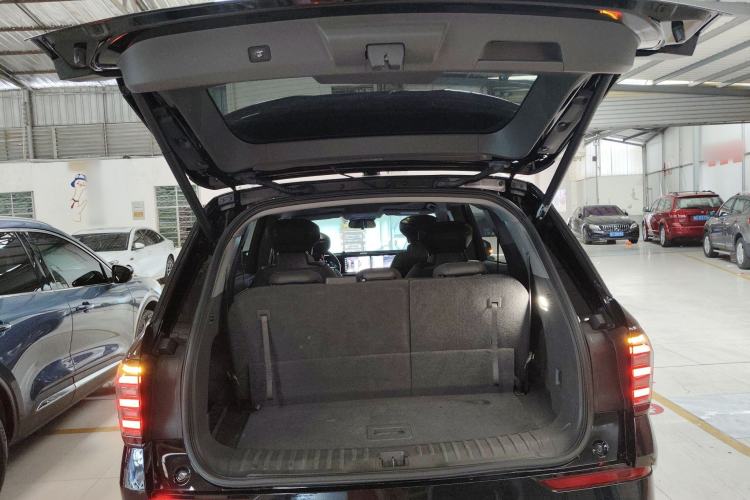 Used Ford Edge 2023 Ford Explorer L 2.0T EcoBoost Two-Wheel Drive 7-Seater Luxury Model Trunk