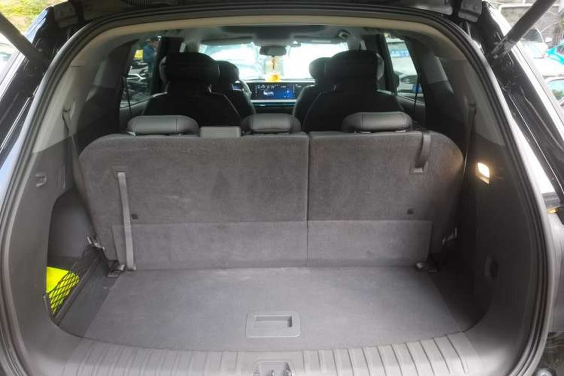 Used Ford Edge 2023 Ford Explorer L 2.0T EcoBoost Two-Wheel Drive 7-Seater Luxury Model Trunk