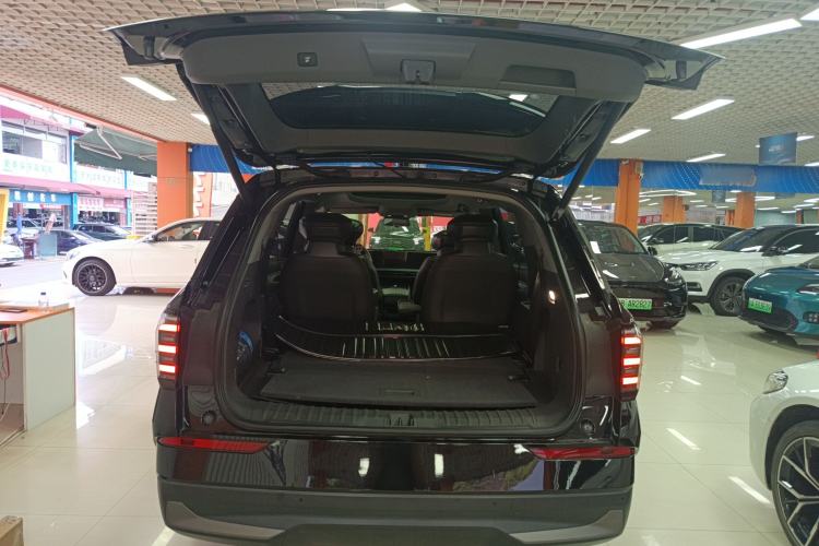 Used Ford Edge 2023 Ford Explorer L 2.0T EcoBoost Two-Wheel Drive 7-Seater Luxury Model Trunk