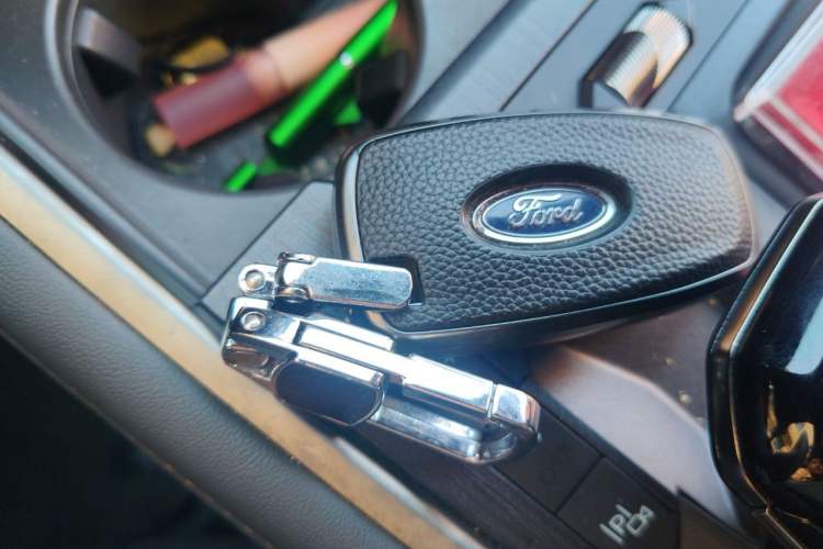 Used Ford Edge 2023 Ford Explorer L 2.0T EcoBoost Four-Wheel Drive 7-Seater Supreme Model Vehicle Key