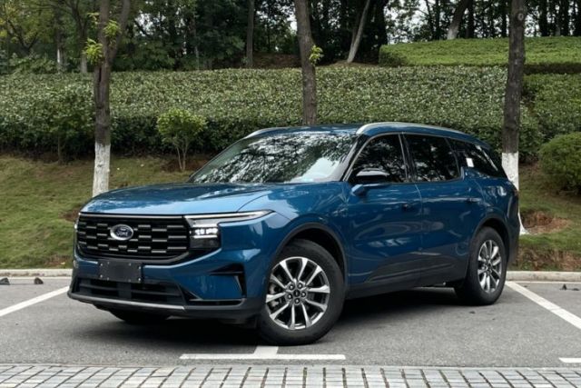Used Ford Edge 2023 Ford Explorer L 2.0T EcoBoost Two-Wheel Drive 7-Seater Luxury Model