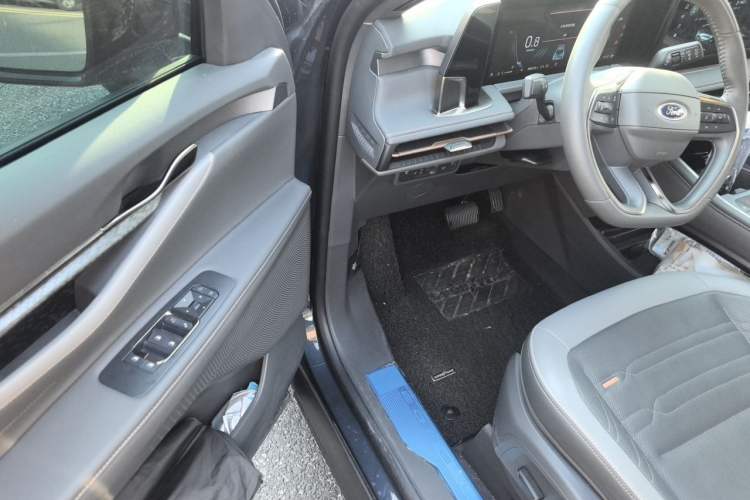 Used Ford Edge 2023 Ford Explorer L 2.0T EcoBoost Four-Wheel Drive 7-Seater Supreme Model Driver Seat