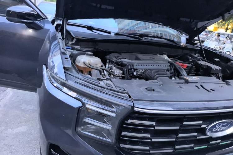 Used Ford Edge 2023 Ford Explorer L 2.0T EcoBoost Two-Wheel Drive 7-Seater Luxury Model Engine Bay Right