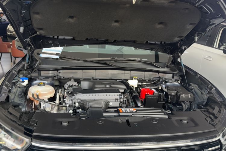 Used Ford Edge 2023 Ford Explorer L 2.0T EcoBoost Two-Wheel Drive 7-Seater Luxury Model Engine Bay