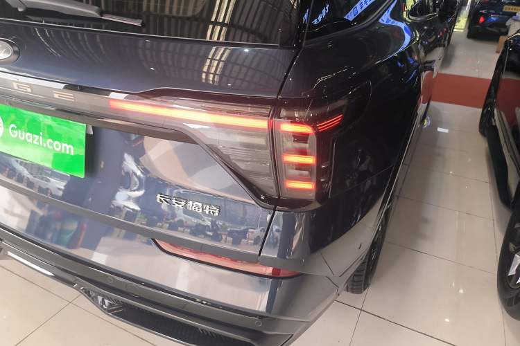 Used Ford Edge 2023 Ford Explorer L 2.0T EcoBoost E-Hybrid Four-Wheel Drive 7-Seater ST-Line Exterior 3