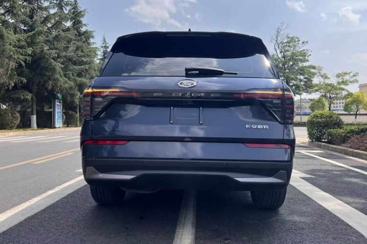 Used Ford Edge 2023 Ford Explorer L 2.0T EcoBoost Two-Wheel Drive 7-Seater Luxury Model Exterior 3