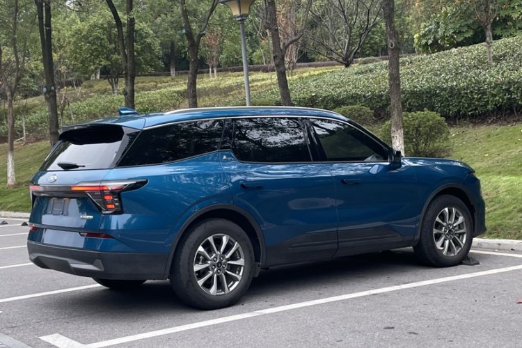 Used Ford Edge 2023 Ford Explorer L 2.0T EcoBoost Two-Wheel Drive 7-Seater Luxury Model Exterior 4