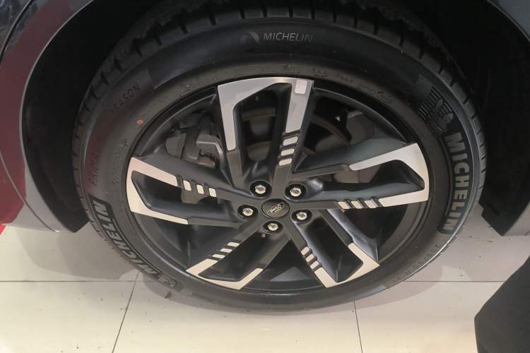 Used Ford Edge 2023 Ford Explorer L 2.0T EcoBoost E-Hybrid Four-Wheel Drive 7-Seater ST-Line Exterior 4