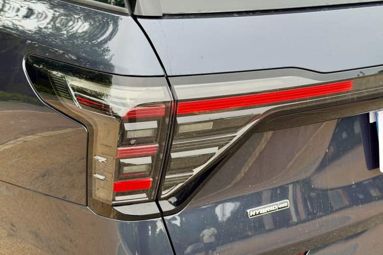 Used Ford Edge 2023 Edge L 2.0T EcoBoost E-Hybrid Four-Wheel Drive Seven-Seat Supreme Model Exterior 5