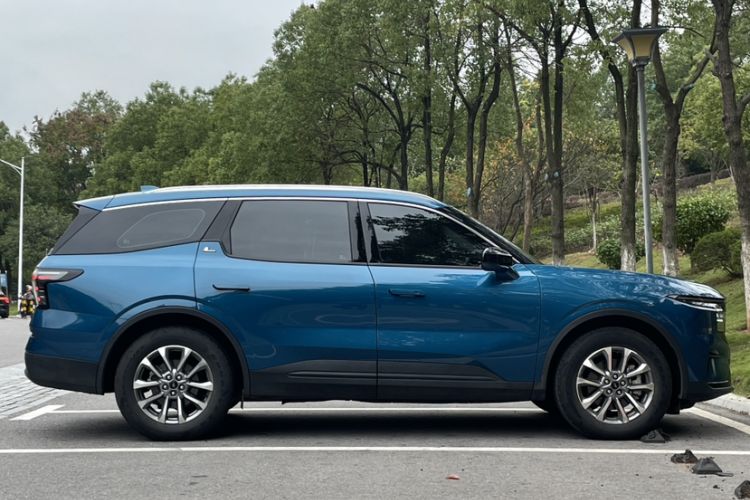 Used Ford Edge 2023 Ford Explorer L 2.0T EcoBoost Two-Wheel Drive 7-Seater Luxury Model Exterior 7
