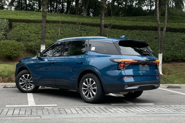 Used Ford Edge 2023 Ford Explorer L 2.0T EcoBoost Two-Wheel Drive 7-Seater Luxury Model Exterior 8