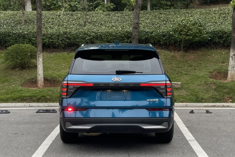 Used Ford Edge 2023 Ford Explorer L 2.0T EcoBoost Two-Wheel Drive 7-Seater Luxury Model Exterior 9