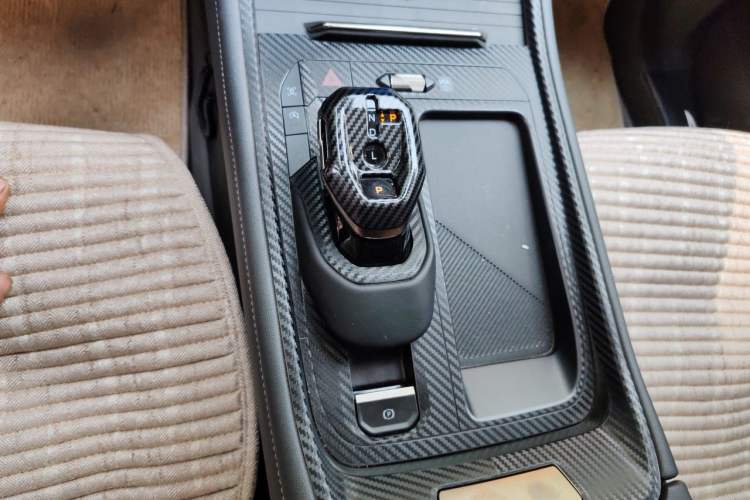 Used Ford Edge 2023 Ford Explorer L 2.0T EcoBoost Two-Wheel Drive 5-Seater Fashion Edition Gear Lever