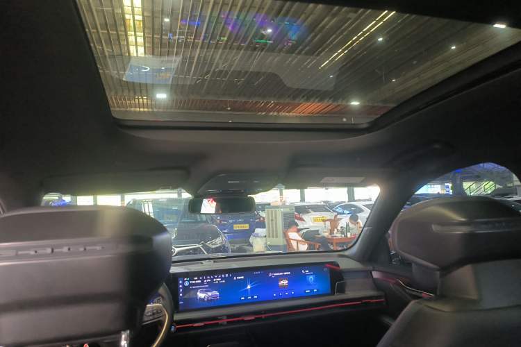 Used Ford Edge 2023 Ford Explorer L 2.0T EcoBoost E-Hybrid Four-Wheel Drive 7-Seater ST-Line Headliner