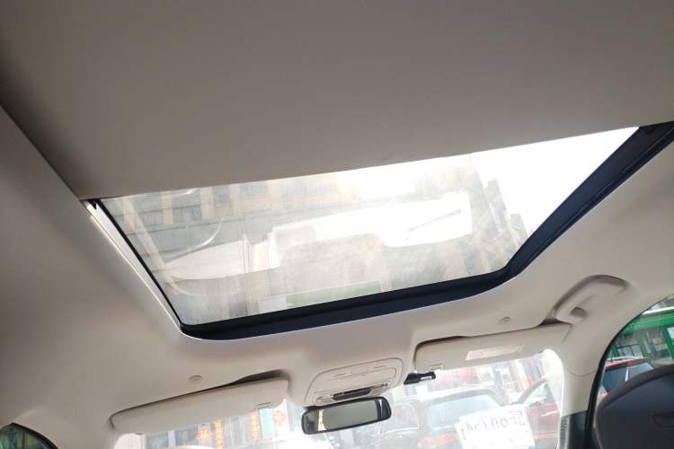 Used Ford Edge 2023 Ford Explorer L 2.0T EcoBoost Four-Wheel Drive 7-Seater Supreme Model Headliner